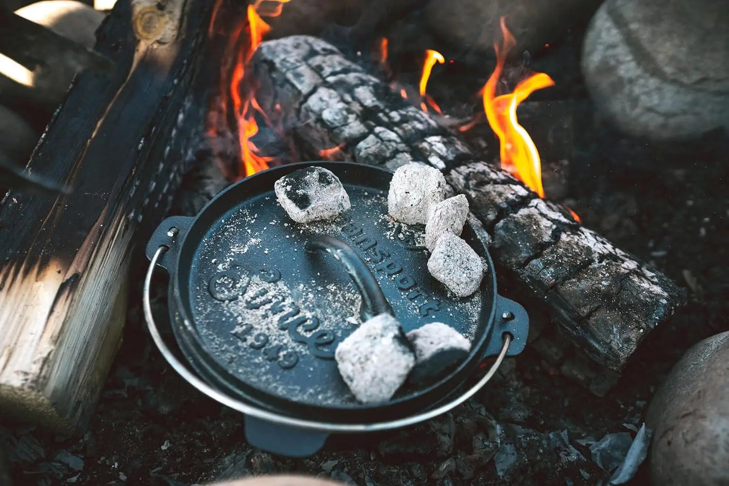Pre-Seasoned Cast Iron Dutch Oven 4QT - Versatile Family Cooking Pot for Stovetop & Outdoor Use